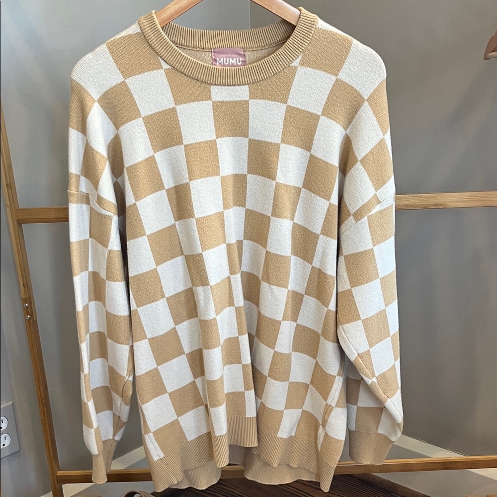 Mumu Scout Tan and White Checkerboard Sweater - Picture 4 of 5